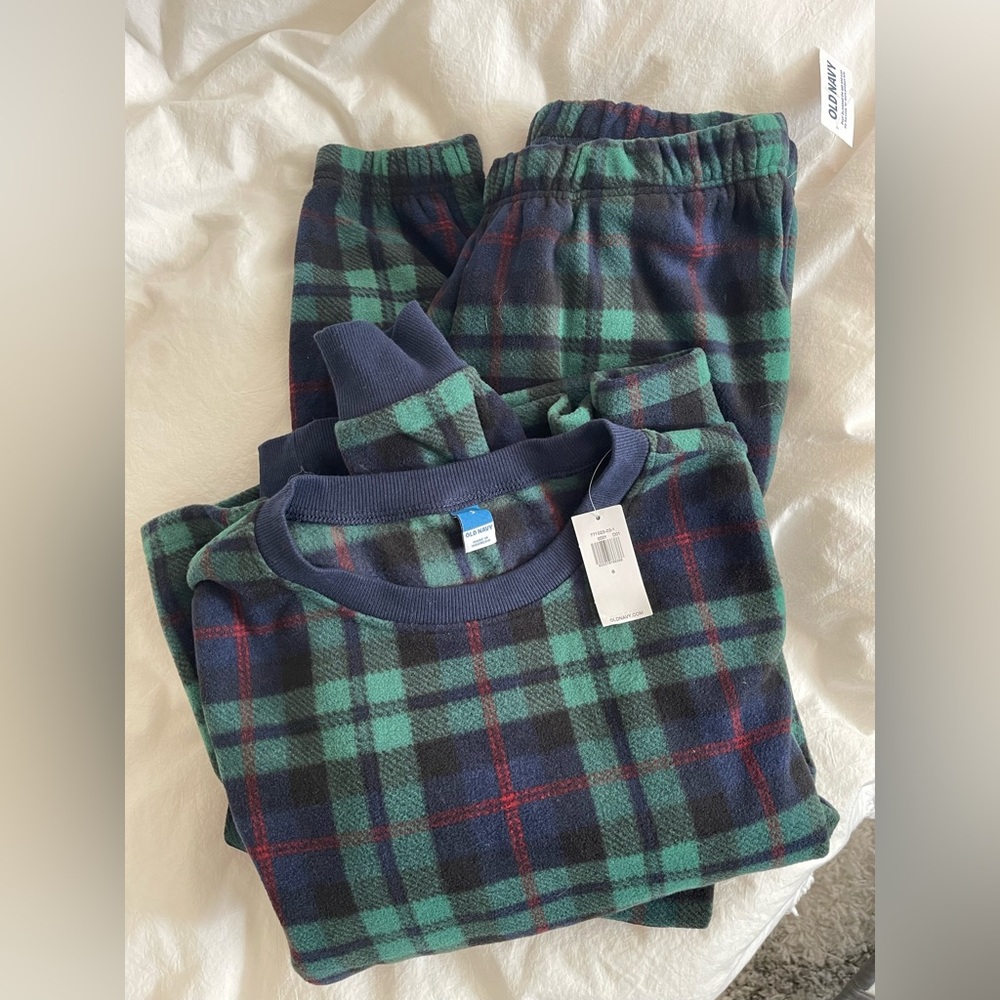 Old Navy Fleece Jogger Pajama Set